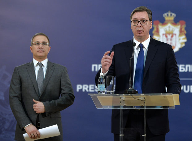 ПОДРШКА ВУЧИЋУ: Вест о хапшењу председника општине Гроцка Драгољуба Симоновића поздрављају светски политичари, ОЕБС, новинари... 