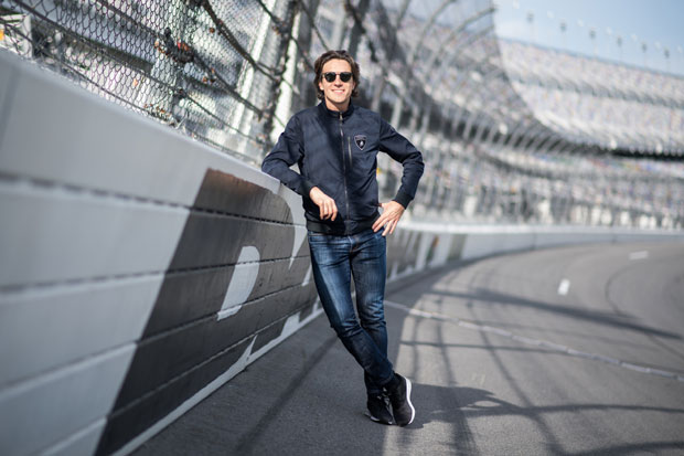 У АМЕРИЦИ СЕ ОДРЖАВА ЧУВЕНА АУТОМОБИЛСКА ТРКА: Павловић вођа тима