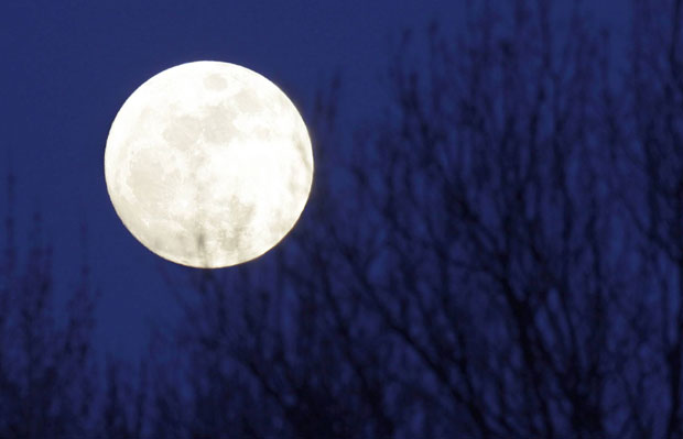 Ископавање руде на Месецу почиње до 2025. године