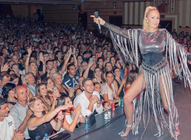 Лепа Брена освојила Аустралију