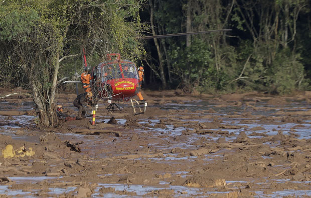 НОВИ БИЛАНС УЖАСА У БРАЗИЛУ: После пуцања бране 60 мртвих, 300 несталих (ФОТО)