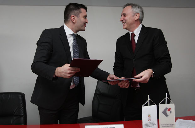 ПОТПИСАН СПОРАЗУМ О УЧИНКУ НСЗ У 2019: Незапосленост свести на ниво испод 10 одсто


