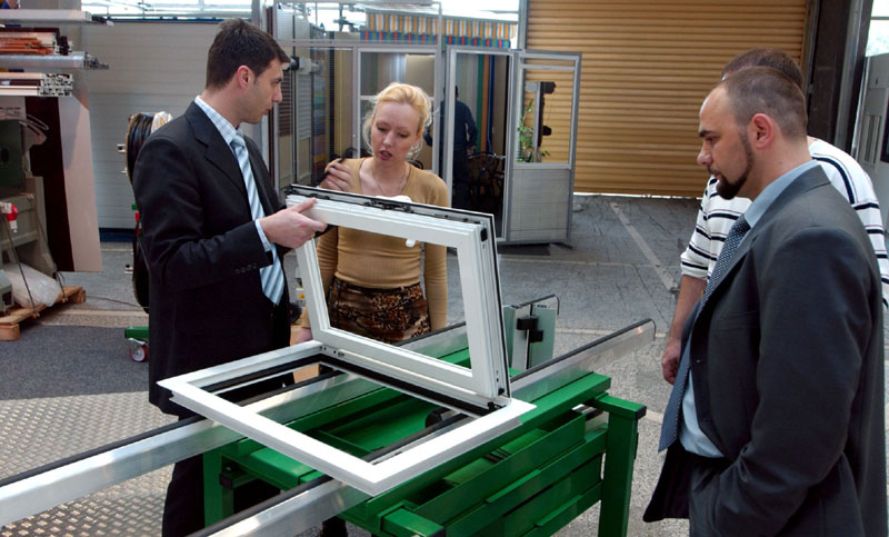 Држава фирмама плаћа опрему