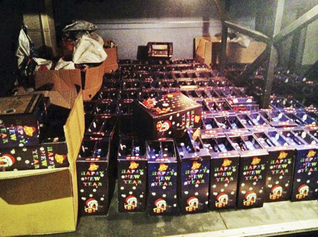 ВОЗАЧ КОЛАШИН ПРЕВОЗА: Ухапсили па цепали српске пакетиће за децу са КиМ