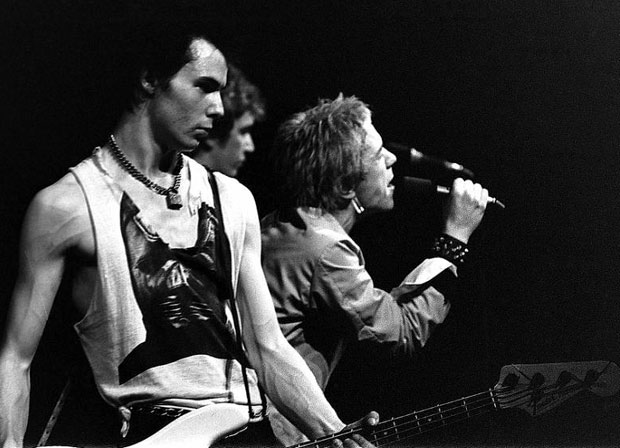 ЧЕТИРИ ДЕЦЕНИЈЕ ОД СМРТИ ПАНК ЛЕГЕНДЕ: Дан Сида Вишиза