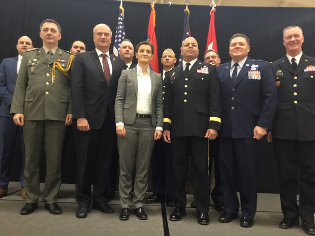 Брнабић са командантом Националне гарде Охаја