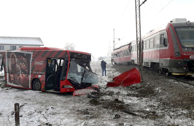 Возачу аутобуса осумњиченом да је узроковао несрећу са возом у Доњем Међурову продужен притвор