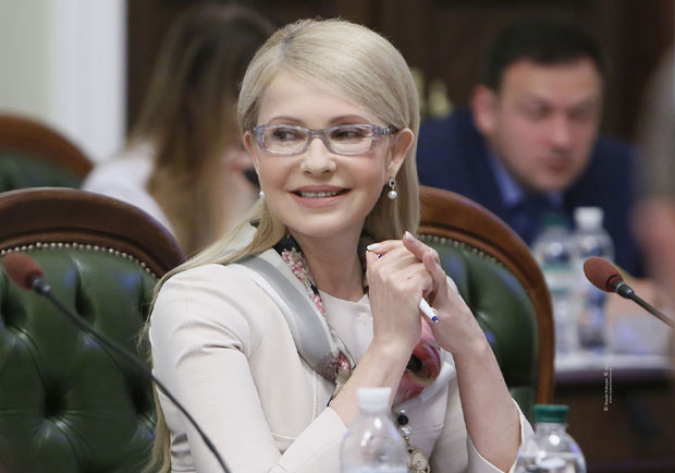 ПОРОШЕНКО ПРЕД ПОРАЗОМ? Украјинцима дражи Јулија Тимошенко и комичар