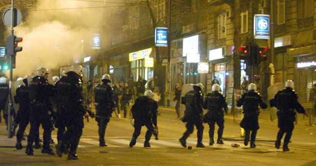 ПАЉЕЊЕ АМБАСАДЕ САД: Прети им до 12 година робије?