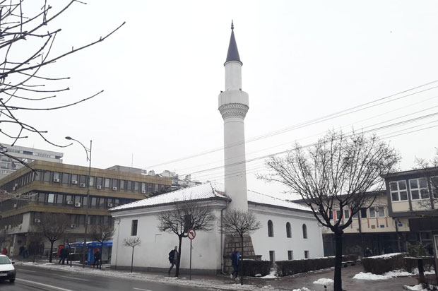 ИМАМ ТРАЖИ ДА СЕ ПОЈАЧА ПОЗИВ МУЈЕЗИНА: Глас са минарета поделио Нишлије