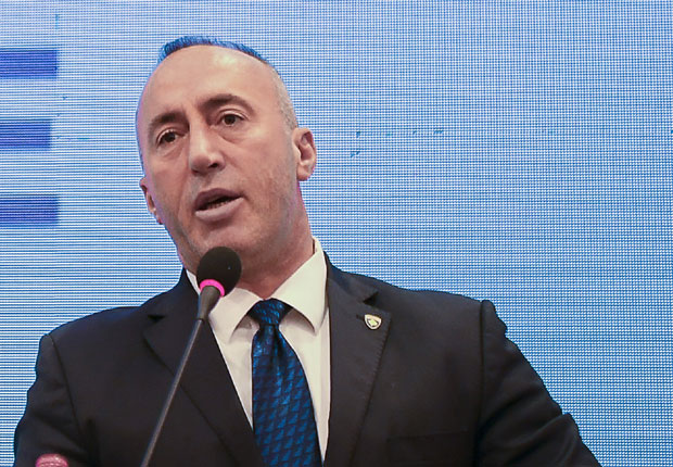 ПОСЛЕ ВАНРЕДНОГ САСТАНКА У ПРИШТИНИ: Остају таксе на робу из Србије и БиХ 