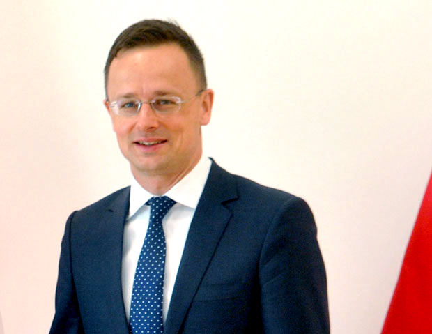 Сијарто: Србија и Црна Гора заслужују да буду у ЕУ пре 2025.