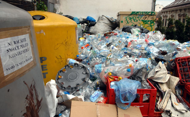 ОДЛУКА О НАДОКНАДИ ЗА АМБАЛАЖУ: Врати пластичну флашу и заради