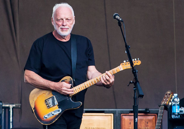 ПРОДАЈЕ 120 ГИТАРА: Дејвид Гилмур помаже другима