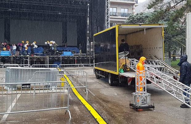 Киша одложила празник мимозе и концерт Здравка Чолића