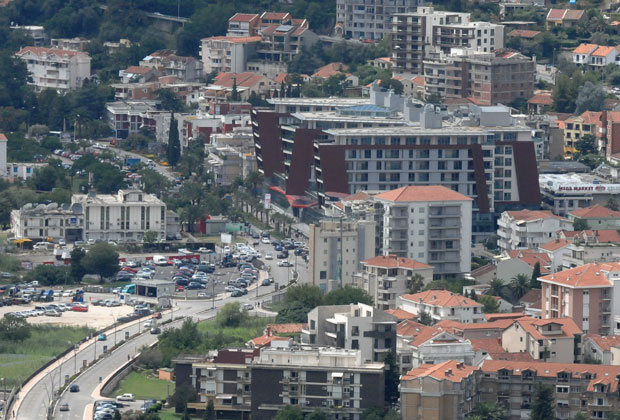 Турци освајају Црну Гору, Руси се повлаче