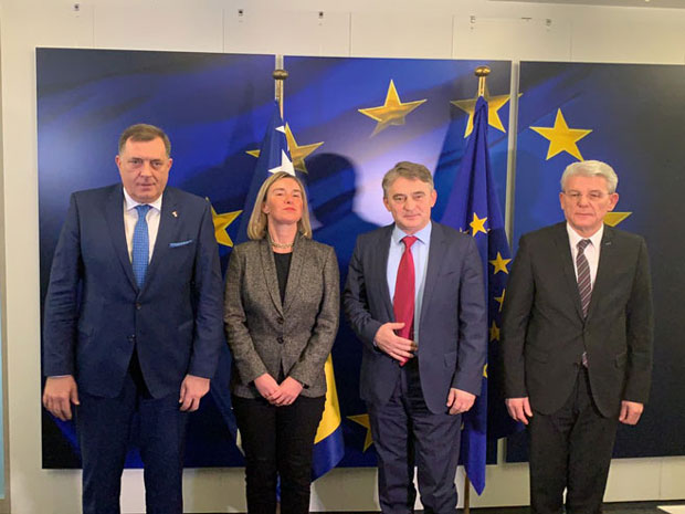 НОВОСТИ ОТКРИВАЈУ ШТА СЕ ДЕСИЛО НА САСТАНКУ У БРИСЕЛУ: Од Бошњака траже формирање власти