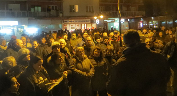 ПРОТЕСТ ОТПУШТЕНИХ РАДНИКА: Стечаја нема, а менаџмент их не враћа на посао