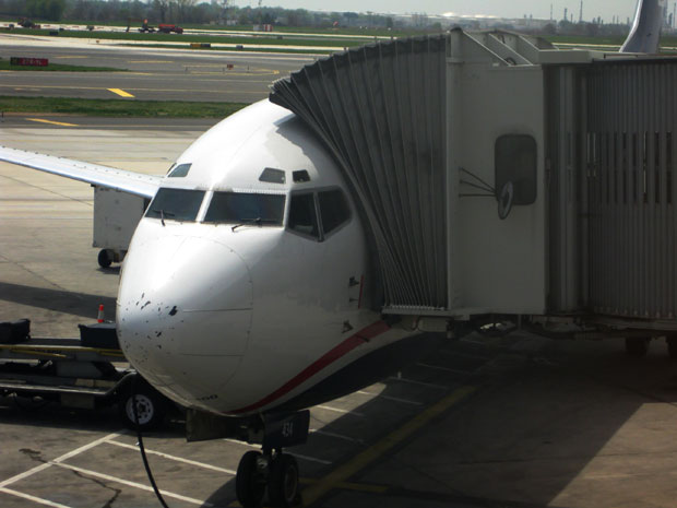 Мистерија која траје годинама: Ко је заборавио авион на аеродрому?