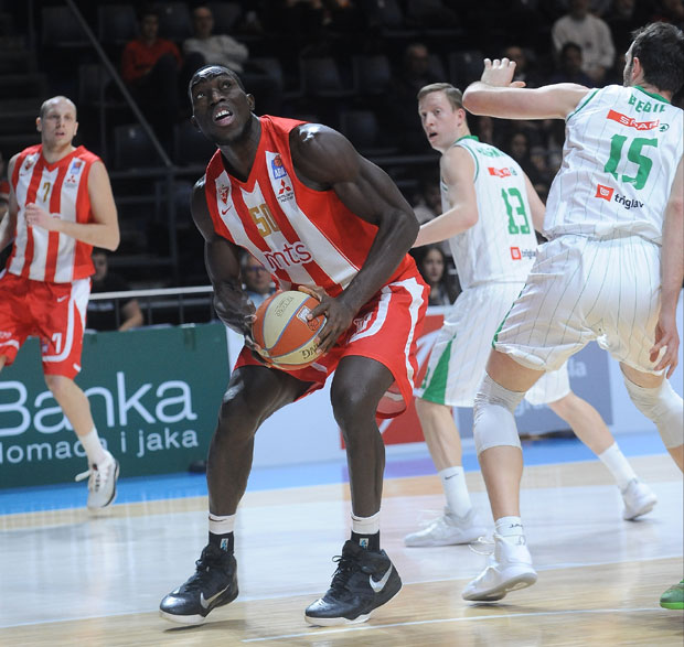 ЗВЕЗДА ДОМИНИРА НА ЈАДРАНУ: Црвено-бели без Томића и Регланда разбили Олимпију у Пиониру