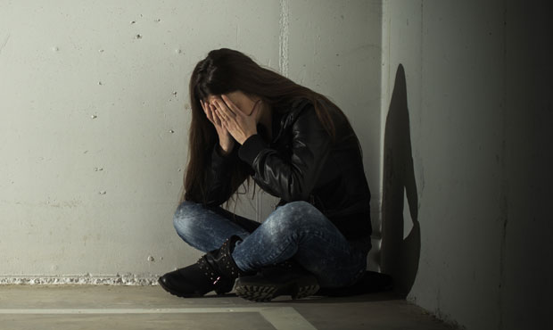 Полицајци од смрти отргли несрећну девојку
