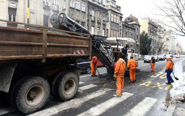 Крпе рупе по целом граду