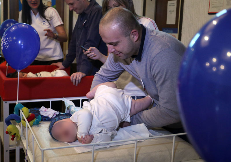 На породиљском су била и 132 оца