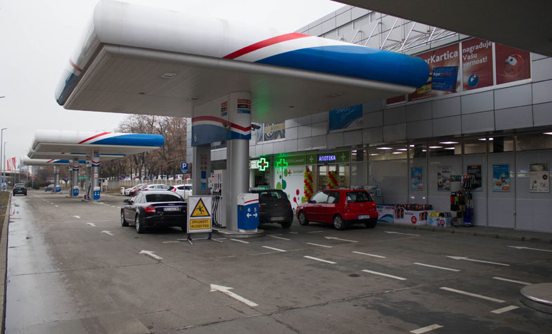 Дежурна апотека на бензинској станици НИС-а у Београду
