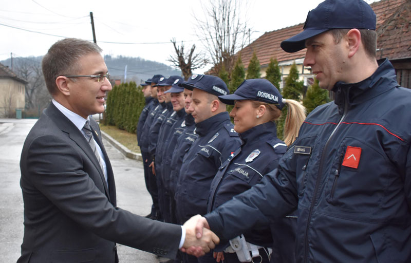 Стефановић отворио полицијску станицу у Осечини