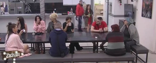 ПОГЛЕДАЈТЕ: Задругари у трансу када су сазнали ко је нови вођа! (ВИДЕО)