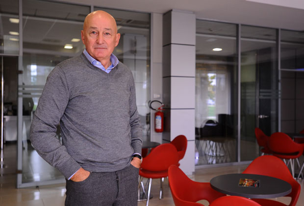 НЕМА ПЛАТА, НЕМА НИ РЕЗУЛТАТА: Муслин напустио клупу Ал Фејхе због великих проблема у које је клуб запао