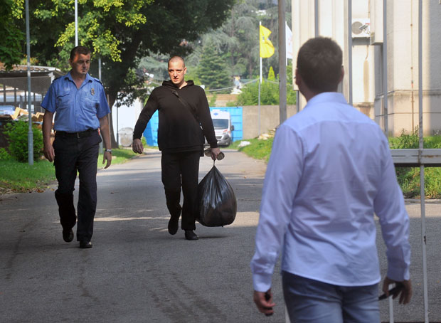 На Зорановој рани нема Јелениног ДНК!