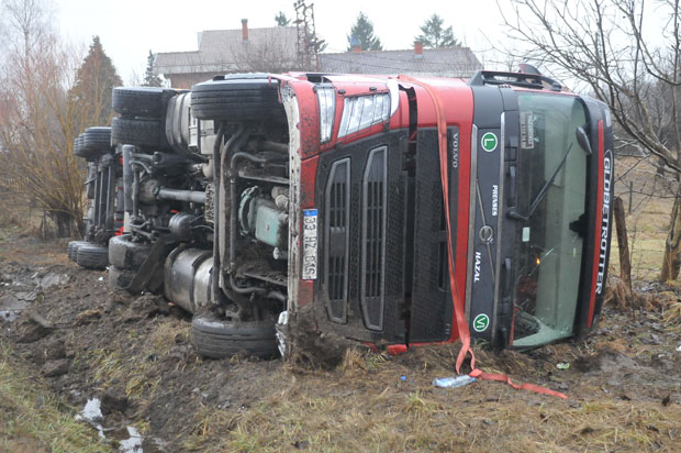 Преврнуо се шлепер код Врњачке Бање (ФОТО)