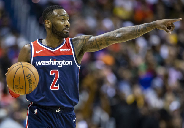 ТЕЖАК УДАРАЦ ЗА ВАШИНГТОН: Вол годину дана ван паркета