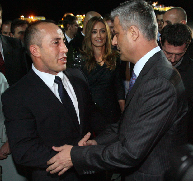 РЕШАВАЊЕ ПРОБЛЕМА КиМ: Најављују споразум а блокирају дијалог