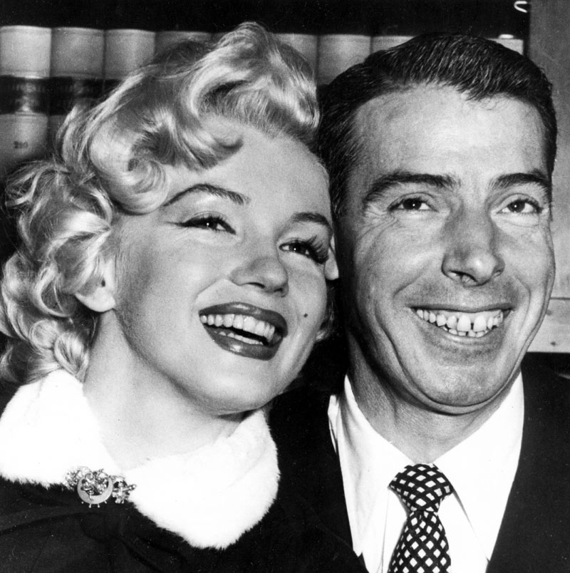 После писма Димађија, на аукцији хаљина Мерлин Монро (ФОТО)