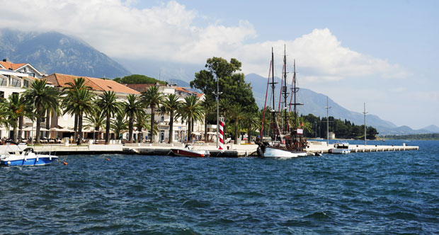 ГЛАНЦАЊЕ ПРЕД СЕЗОНУ: У Тивту у току обимни радови на побољшању инфраструктуре