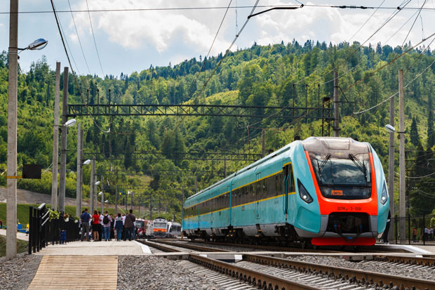 Украјина укида железнички саобраћај са Русијом?