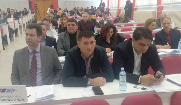 Шабац: СНС жуља кадровска вртешка