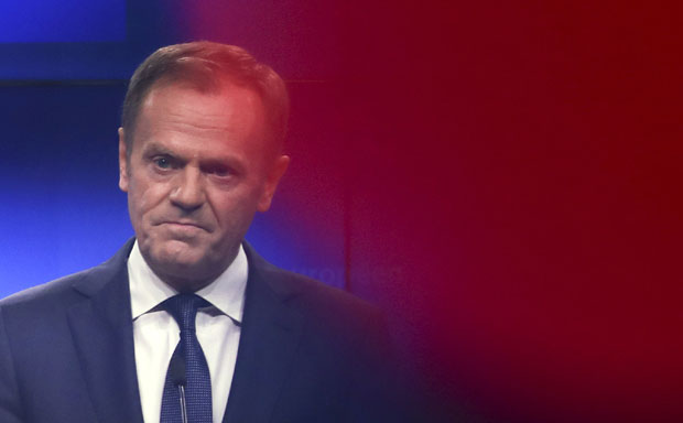 ВРЕМЕ ТЕЧЕ, А ПЛАНА НЕМА: Зашто Доналд Туск очајава и прети паклом