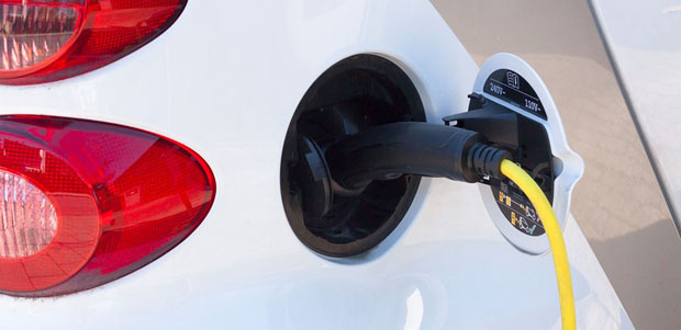 Фолксваген улаже 80 милијарди евра у производњу електричних возила