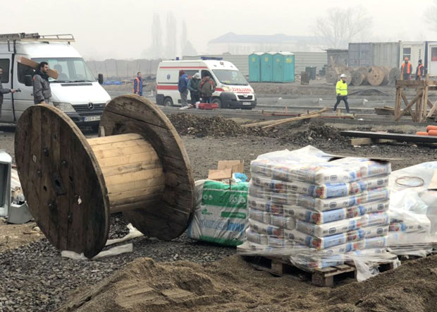 Радник задобио повреде главе и мозга