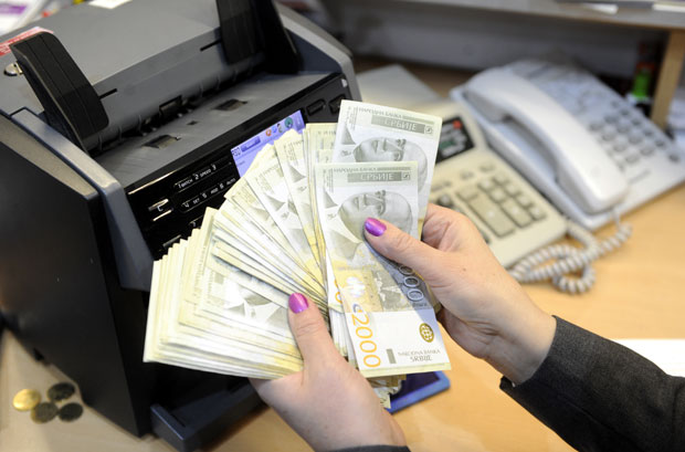 Врачарцима највише плате - по 109.000