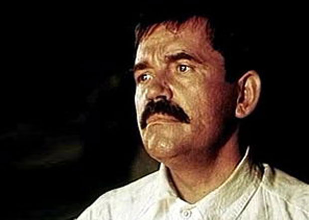 СЕЋАЊЕ НА ТРАГИЧНО ПРЕМИНУЛОГ ГЛУМЦА: Цвеће за Максу