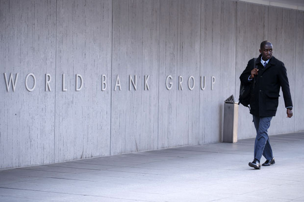 МРАЧНЕ ПРОГНОЗЕ СВЕТСКЕ БАНКЕ: Украјина 100 година иза Немачке