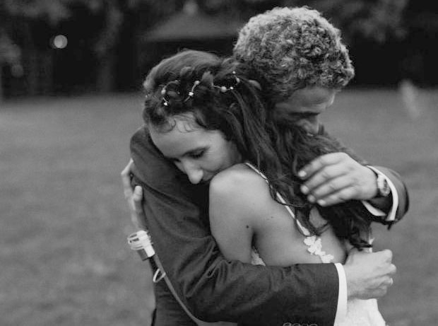 ПРОЂЕ ГОДИНА. НАЈЦРЊА. НАЈБОЛНИЈА: Супруга Небојше Глоговца неутешна (ФОТО)