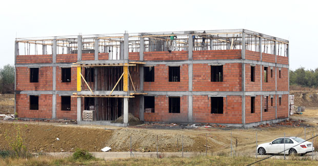 Почело рушење на траси метроа