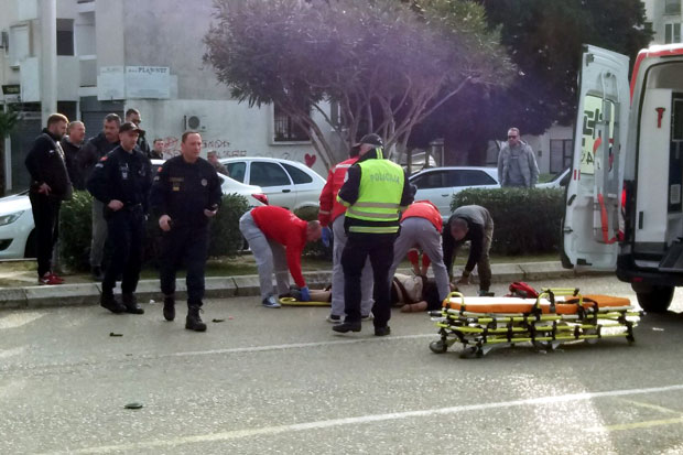 Тешко повређена жена на булевару у Бару