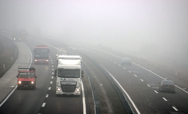 АМСС упозорава: Опрез због магле и сумаглице