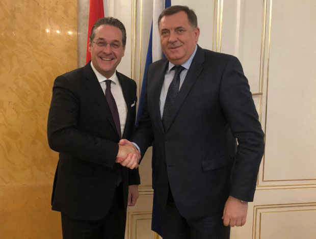 Бенон преко Додика скупља српске гласове